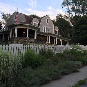 Bed and Breakfast Hilltop House Bed & Breakfast Amenia Exterior photo