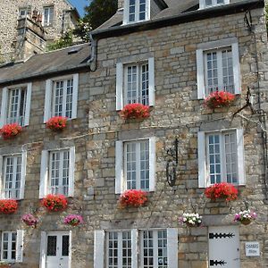 Bed and Breakfast Domfront - Numero Cinq Exterior photo