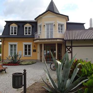 Hotel Lazne Evzenie Klášterec nad Ohří Exterior photo