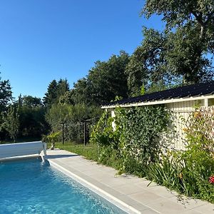 Bed and Breakfast Chambre D'Hotes Avec Piscine Eguzon-Chantome Exterior photo