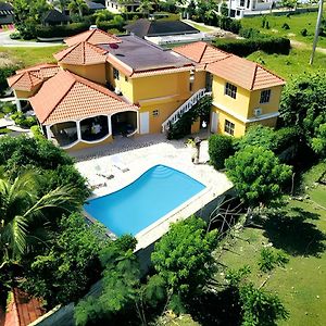 6 Bedrooms Villa With Private Pool Jacuzzi And Enclosed Garden At Nagua 1 Km Away From The Beach Exterior photo