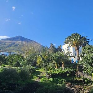 Apartament La Casa Di Nonna Ida Stromboli Exterior photo