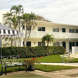 Apartament Fernando Flats Palm Beach Shores Exterior photo