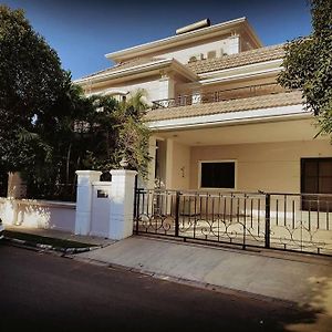 Willa 5 Bhk Plush Independent Bungalow Hajdarabad Exterior photo