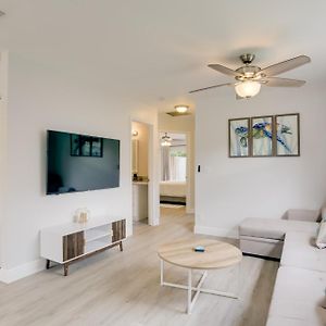 Light And Airy Jupiter Townhome Near Beaches! Room photo