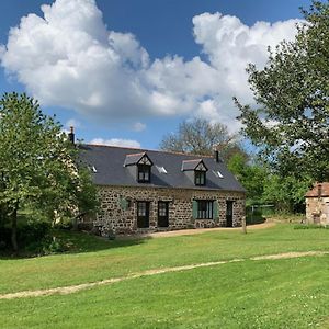 Delightful 1-Bed Cottage In Céaucé Exterior photo