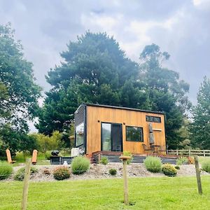 Willa Leith Hill Tiny House With Mountain Views Warburton Exterior photo