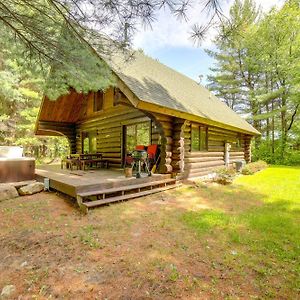 Willa Secluded Log Cabin In Nw Michigan Hot Tub And Deck Evart Exterior photo
