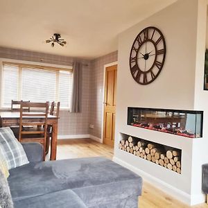 Willa York Street Retreat, Modern Cosy 2 Bed With Garden Dufftown Exterior photo