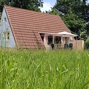 Willa 6-Pers Vakantiebungalow In Het Heuvelland Simpelveld Exterior photo