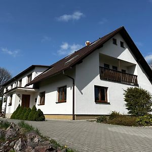 Hotel Restaurace A Penzion Na Strani Klasterec nad Orlici Exterior photo