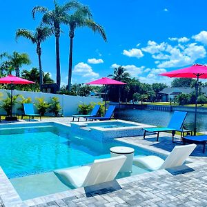 Willa New Stunning Delray Waterfront Oasis - Heated Pool, Spa, Canal, Dock, Huge Patio, Pool Table! Delray Beach Exterior photo