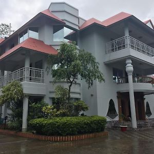 Apartament Penthouse In Srihotto Exterior photo