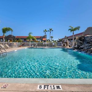 Quality Inn Kennedy Space Center Titusville Exterior photo