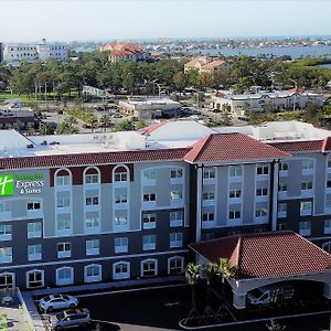 Holiday Inn Express & Suites - St. Petersburg - Madeira Beach, An Ihg Hotel Exterior photo