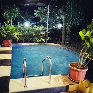 Willa Zio Asmara- Peacefull Terrace Settings, Pool, Bbq Titwala Exterior photo