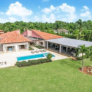 Stunning Villa With Private Pool And Jacuzzi In Casa De Campo La Romana Exterior photo