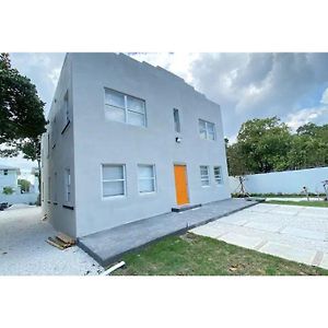 Cozy Duplex Near Wynwood & Beach Miami Exterior photo