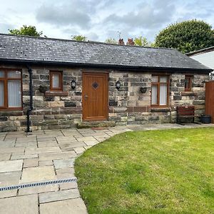 The Coachmans Cottage Birkenhead Exterior photo