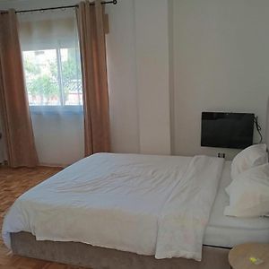 Rooms 10 Mins Walk From Train Station! Agualva-Cacem Exterior photo