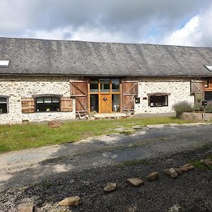 Bed and Breakfast Au Grain De Folie Lubersac Exterior photo