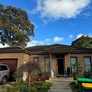 Spacious House Next To Mckinnon Secondary College Minimum Of Five Nights Booking Is Requested Carnegie Exterior photo