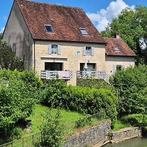 Bed and Breakfast Au Lavoir Du Serein "La Billaude" Et "La Langouette" Saint-Germain-lès-Arlay Exterior photo