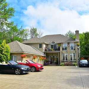 Bed and Breakfast Explorer House Bed & Breakfast Niagara-on-the-Lake Exterior photo