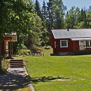 Willa Idyllisch Am See Gelegenes Schwedenhaus Mit Eigener Sauna Hovsnäs Exterior photo