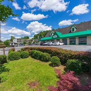 Budgetel Inn And Suites Atlanta Exterior photo