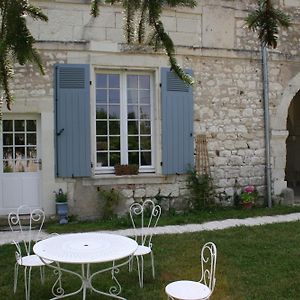 Hotel Grand Gite En Rez-De-Jardin Saint-Aignan  Exterior photo