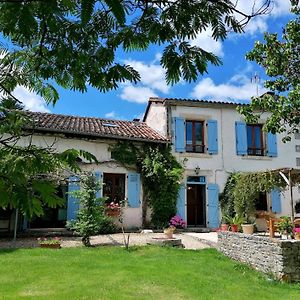 Bed and Breakfast Le Verger Du Paradis Beaulieu-sur-Sonnette Exterior photo