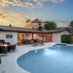 Luxe Getaway Home W Pool & Firepit Scottsdale Exterior photo