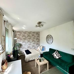 Apartament Charmant Studio A 7Min De Paris Clichy Exterior photo