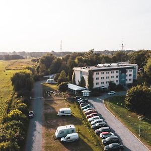 Hotel Am Tierpark Güstrow Exterior photo