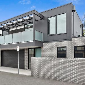 Willa Modern Townhouse In Geelong Exterior photo