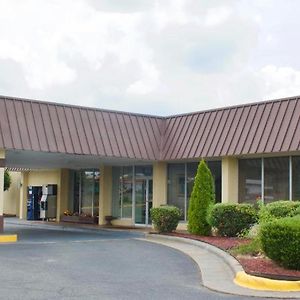 Relax Inn - Monroe Exterior photo