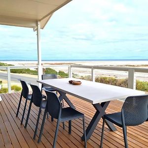 Willa Beachfront Beauty Port Moonta Exterior photo