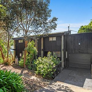 Bayview Beauty - Helena Bay Holiday Home Lyttelton Exterior photo