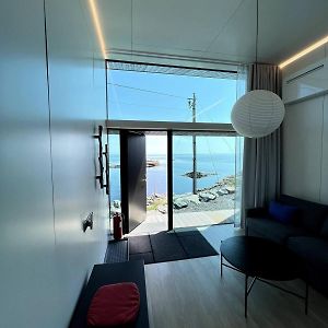 High End Sea Cabins At A In Lofoten Moskenes Exterior photo