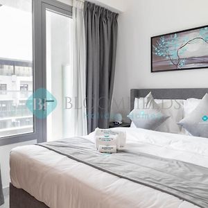 Apartament Bloomfields Stylish 2Br In Oasis Masdar City Al Qurayyah Exterior photo