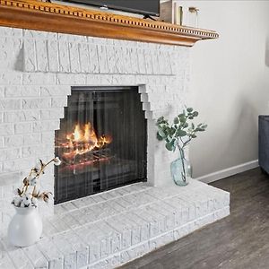 Willa Beautiful Clive 3Br Duplex Wfireplace Exterior photo