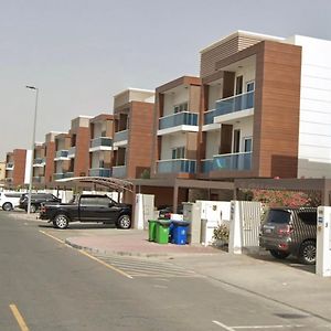 Mirdif Village Dubaj Exterior photo