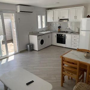 Apartament Logement Spacieux 10Personnes - Location Azeffoun Ait Chafaa 11000Dzd Exterior photo