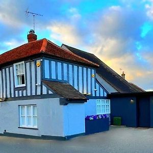 Willa The Kings Head Chelmsford Exterior photo