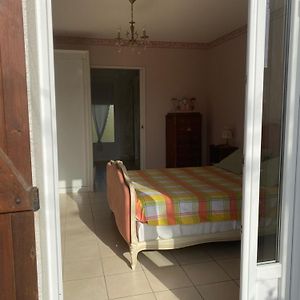 Apartament Belle Chambre Spacieuse Et Lumineuse Avec Un Lit 2 Personnes, Sdb Et Wc Prives Libourne Exterior photo