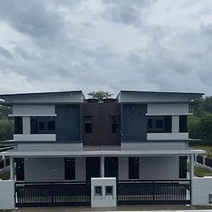 Adriana Homestay Desaru Bandar Penawar Exterior photo