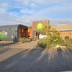 Hotel Campanile Chartres Exterior photo