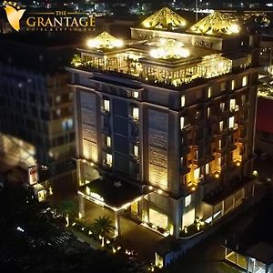 The Grantage Hotel & Sky Lounge Serpong Exterior photo