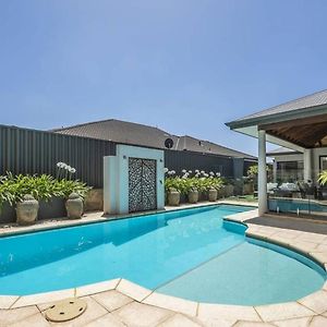 Willa Rubi'S Coastal Retreat By Swan Bnb Management Perth Exterior photo